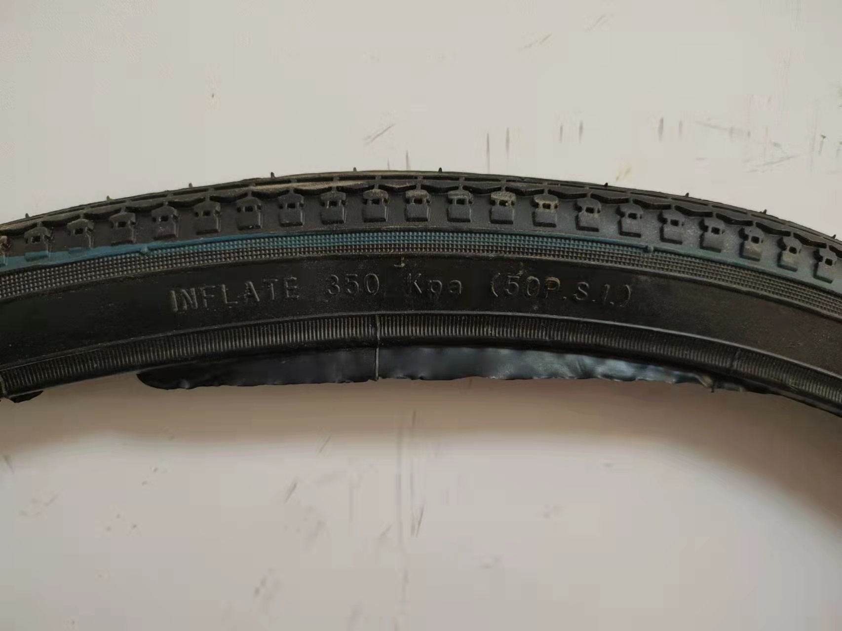 Road bikes are available from stock bmx 20 tyre buy bicycle  tires 26 tire for bicycle 28.*1.1/2  28 x 2.125