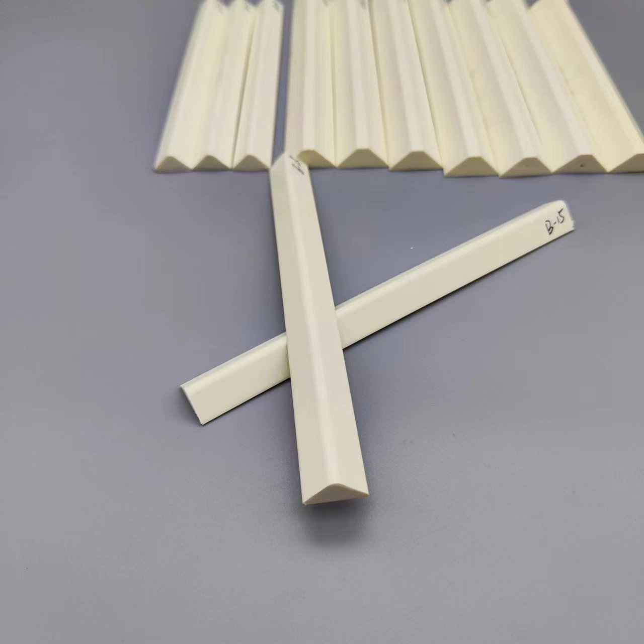 Plastic pvc profile PVC Foam Chamfer/foam fillet/Strip/Chamfer Concrete Formers