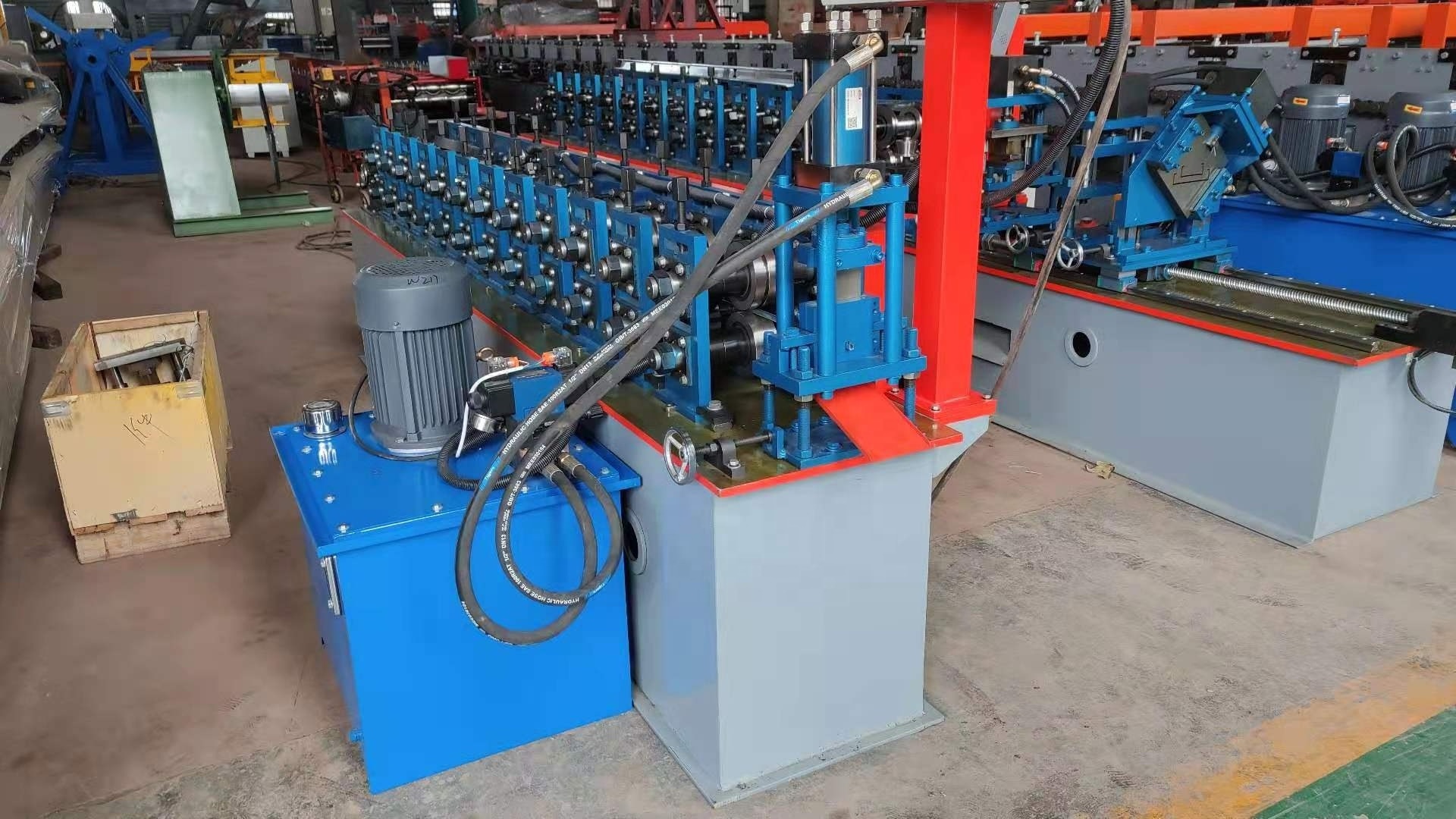 stud cold roll forming machine Metal stud and track roll forming machine produces multiple profiles in one machine