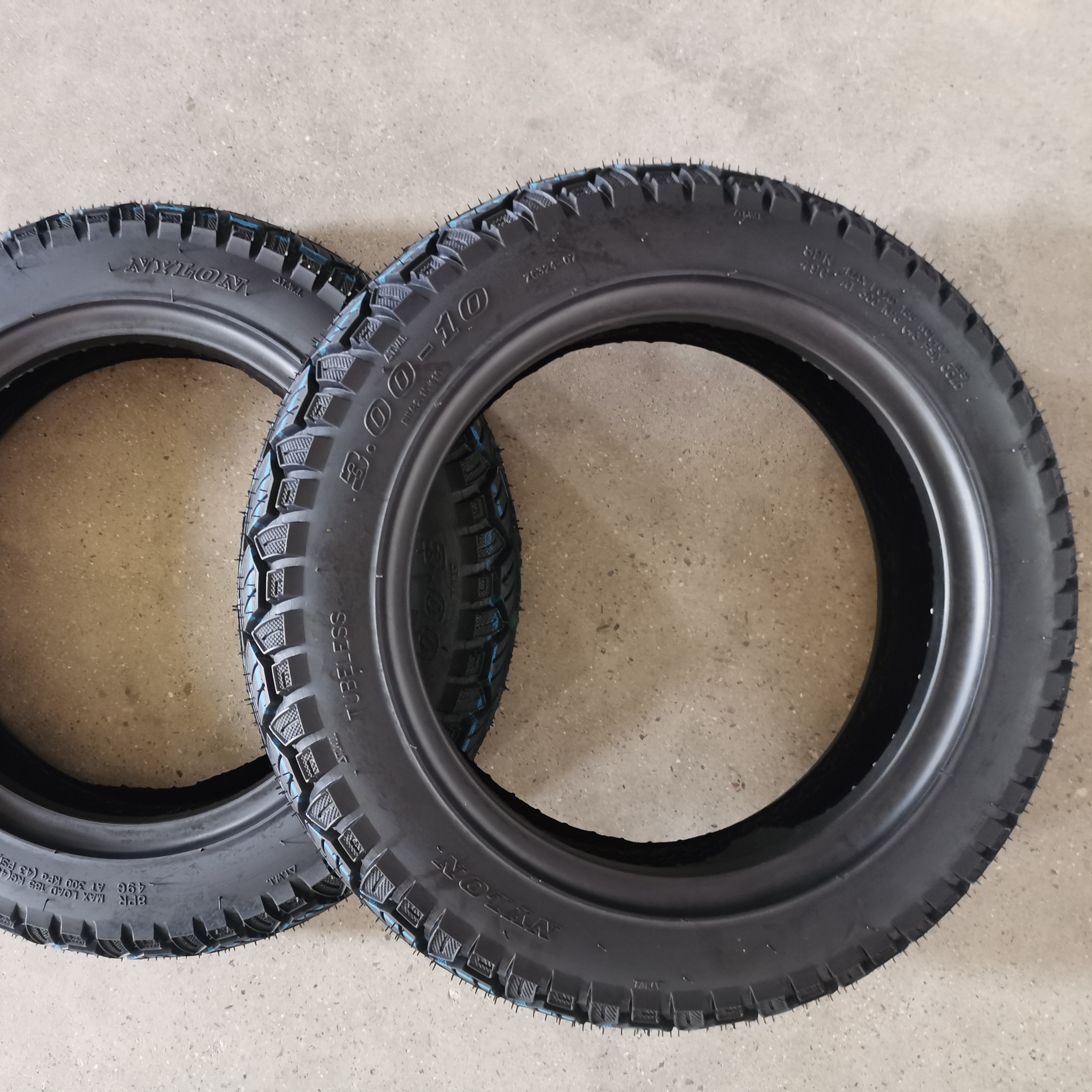 High Performance Custom Size 17 18 inch Motorcycle Rubber tyres Wholesale Tyres