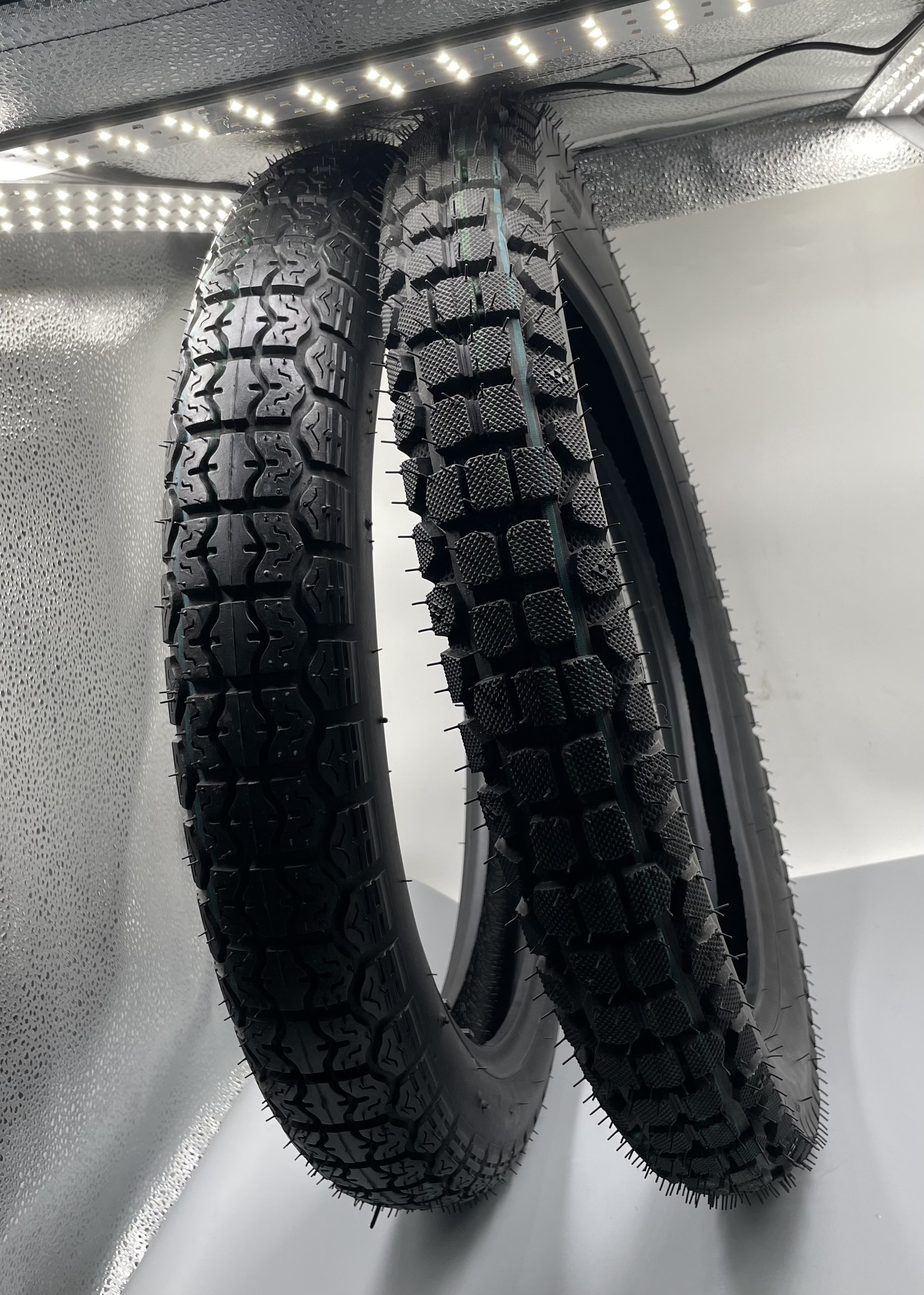 China Factory  wholesale Motorcycle tires 3.00-`17 TL