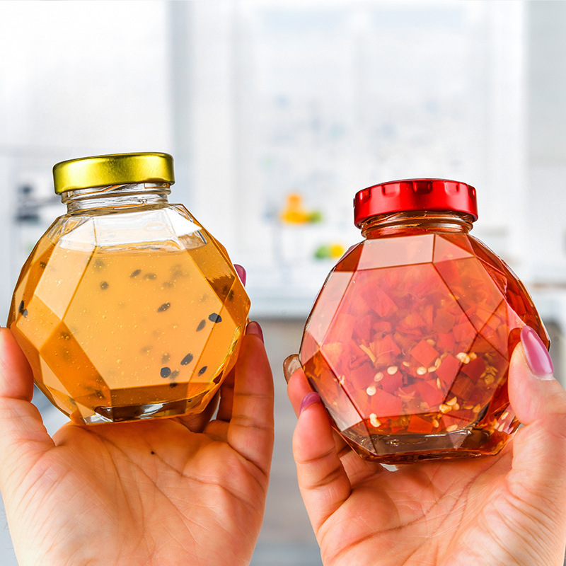 Wholesale Luxury 100g 300g 500g Wooden Hexagonal Honey Jar Glass Honey Pot with Disperser