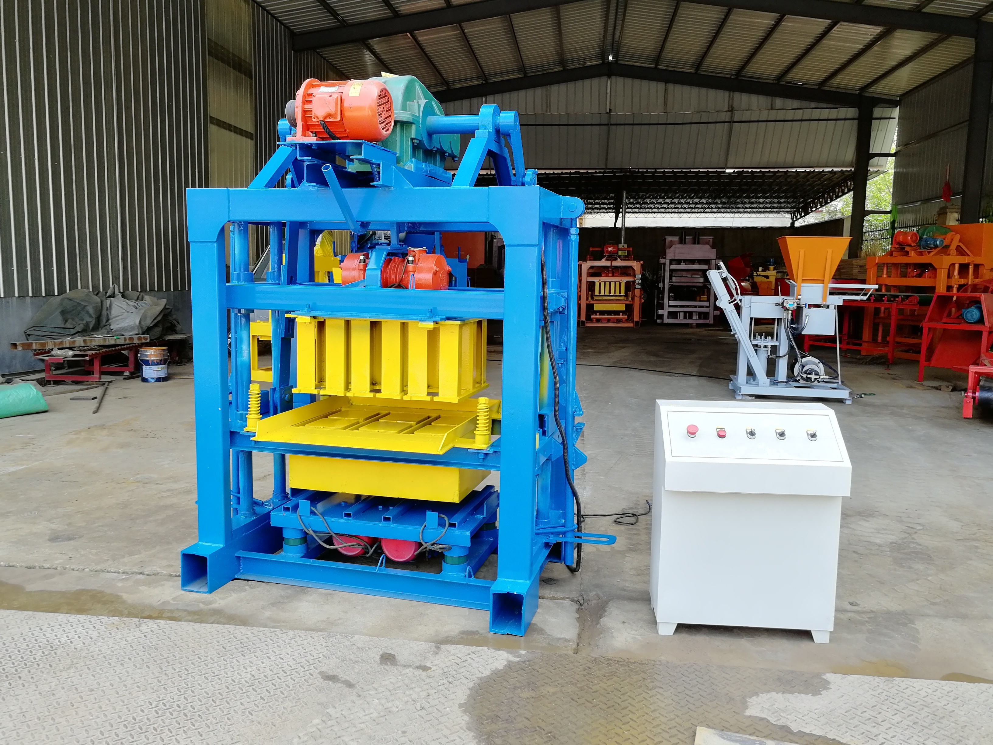 Concrete block machine qt4-40 used concrete block making machine