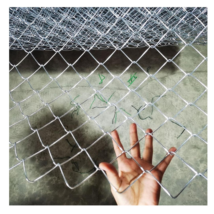 Anti-Rust Farm Yard 9 Gauge Galvanized Chain Link Fence Dog Kennel Batting Cage Chain Link Fence