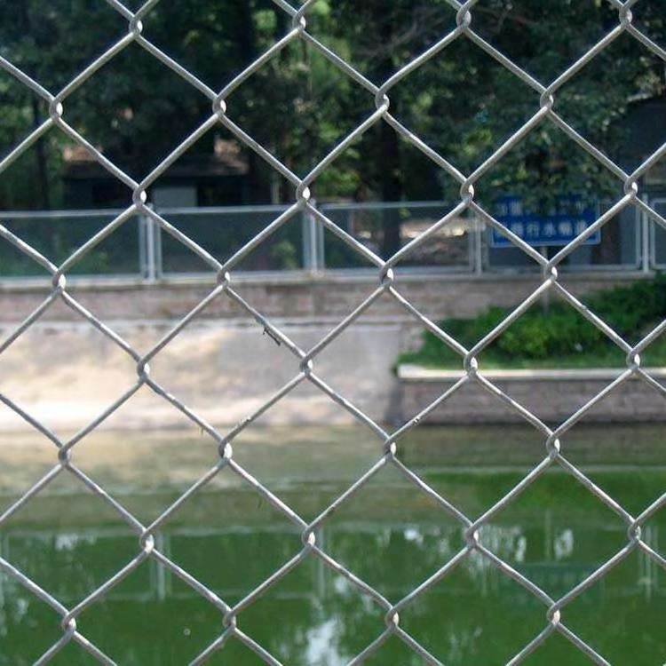 Wholesale High Quality 5ft 6ft 2m 3m Galvanized Chain Link Fence Price In Diamond Wire Mesh Fence Price