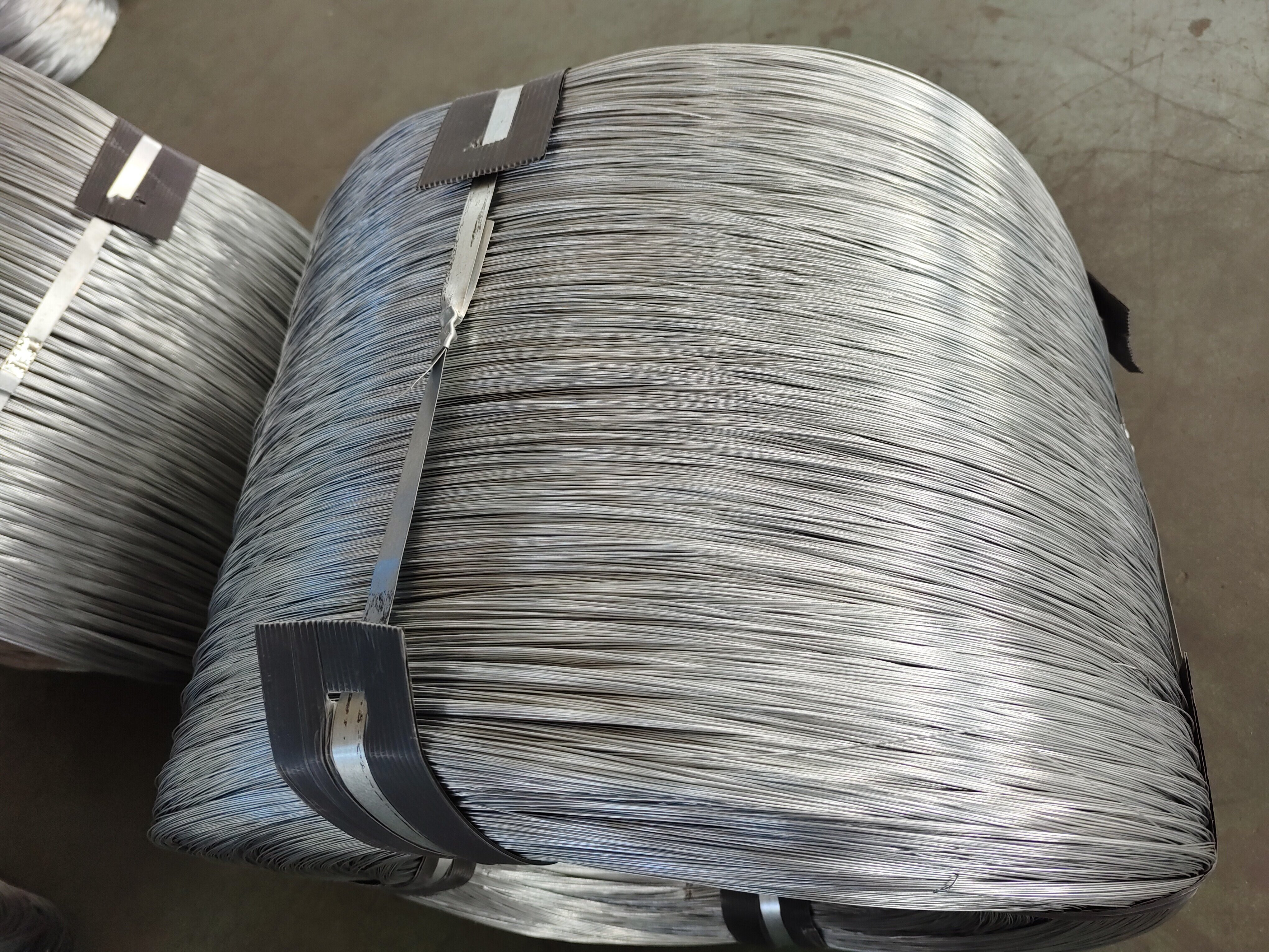 Best Selling Durable Using 3mm diameter hot dipped galvanized steel wire rope wire bucket handle