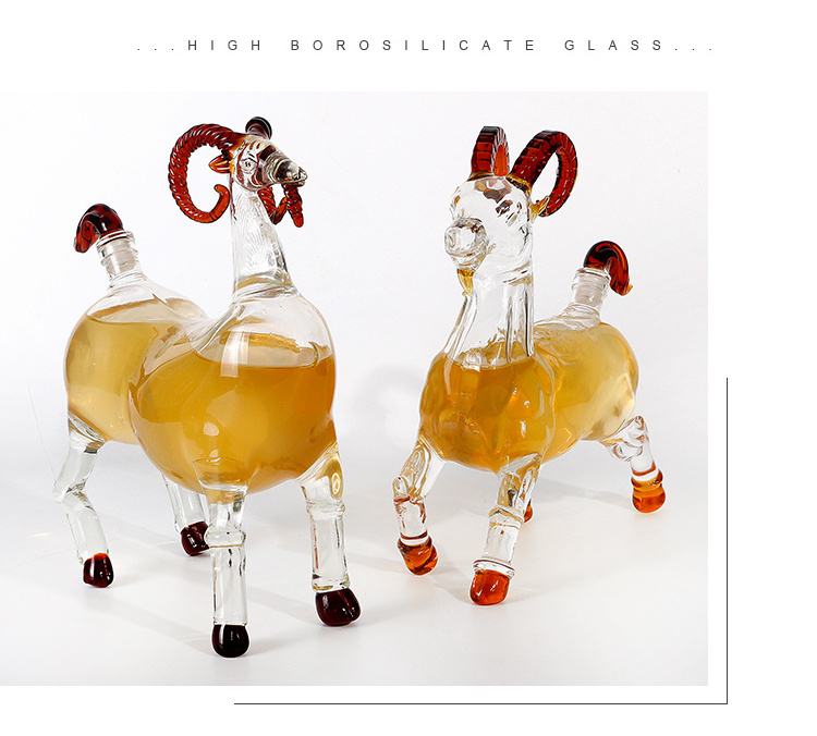 Hot sales!! Ram Shaped Glass Bottles Animal Shaped Clear Glass Whiskey Red Wine Decanter 700ML Customized Logo OEM Unique