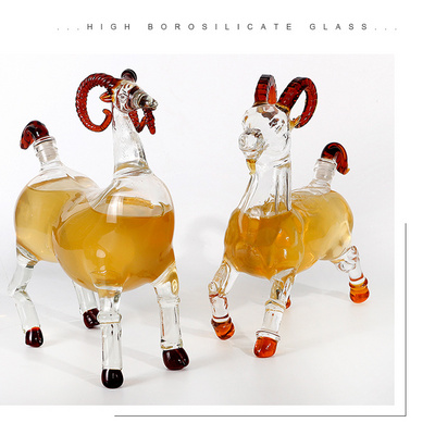 Hot sales!! Ram Shaped Glass Bottles Animal Shaped Clear Glass Whiskey Red Wine Decanter 700ML Customized Logo OEM Unique