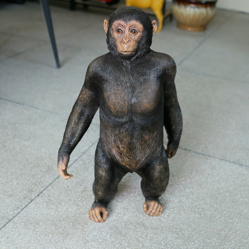 Life Size Chimpanzee Statue Simulated Gorilla Large Fiberglass Giant Polyresin Animal Sculpture for Outdoor Garden Decoration