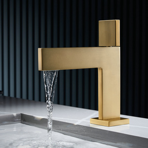 Italy new patent square design wash basin hot and cold water faucet mixer in golden brush color sink faucet