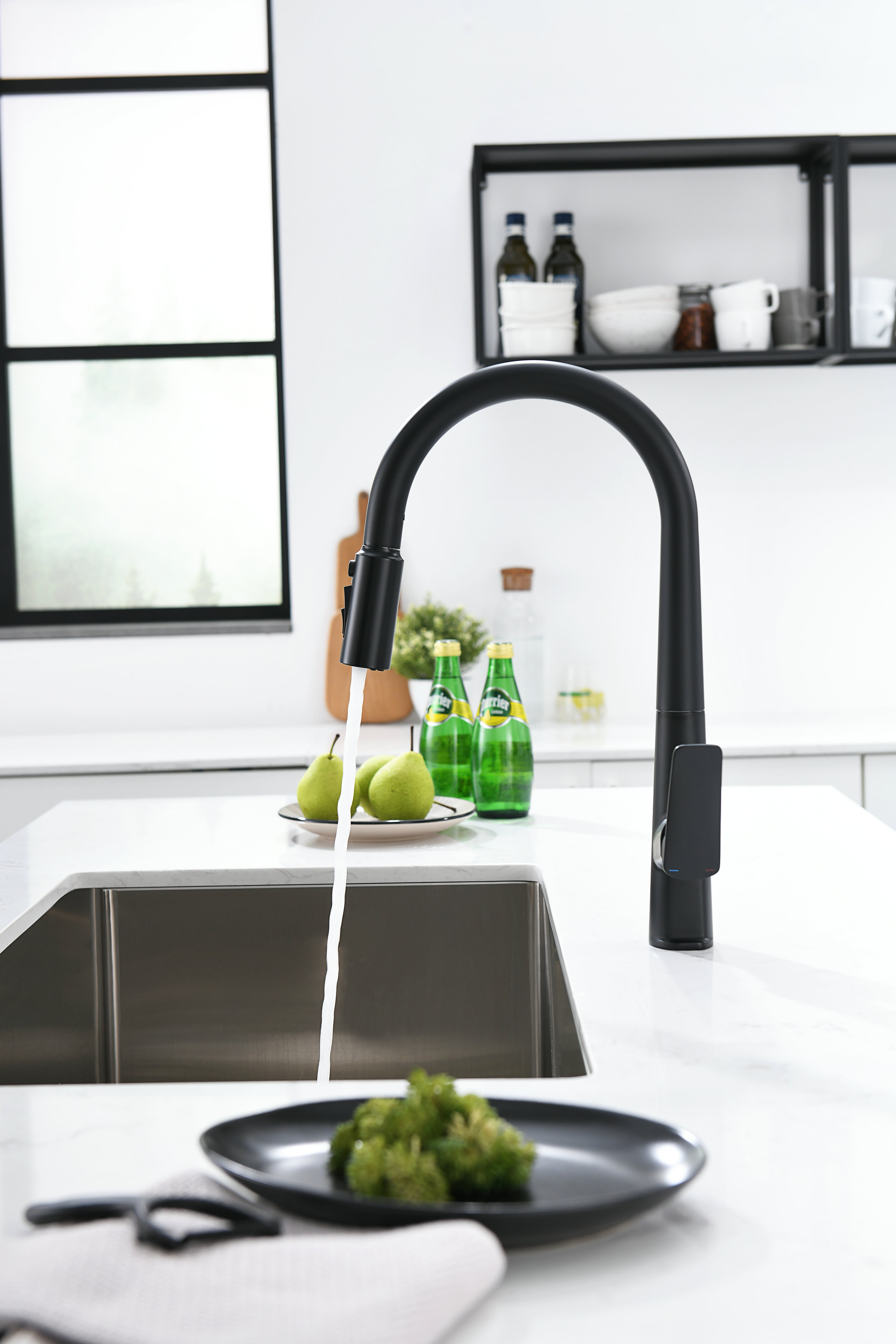 Pull Out Kitchen Faucet Sink Faucet Kitchen Tap Black Deck Mounted Brass Modern Contemporary Apartment Hot Cold Water Mixer HANC