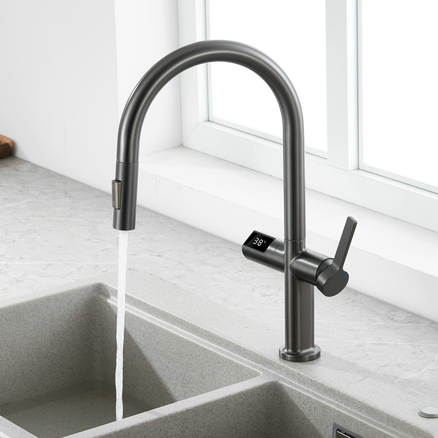 New trend design brass deck mounted kitchen faucet led digital touchless control pull down kitchen sink faucet tap