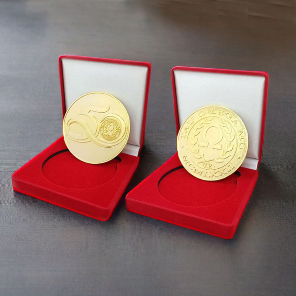 Metal Coins and Custom Enamel Challenge Coins Velvet Presentation Boxes