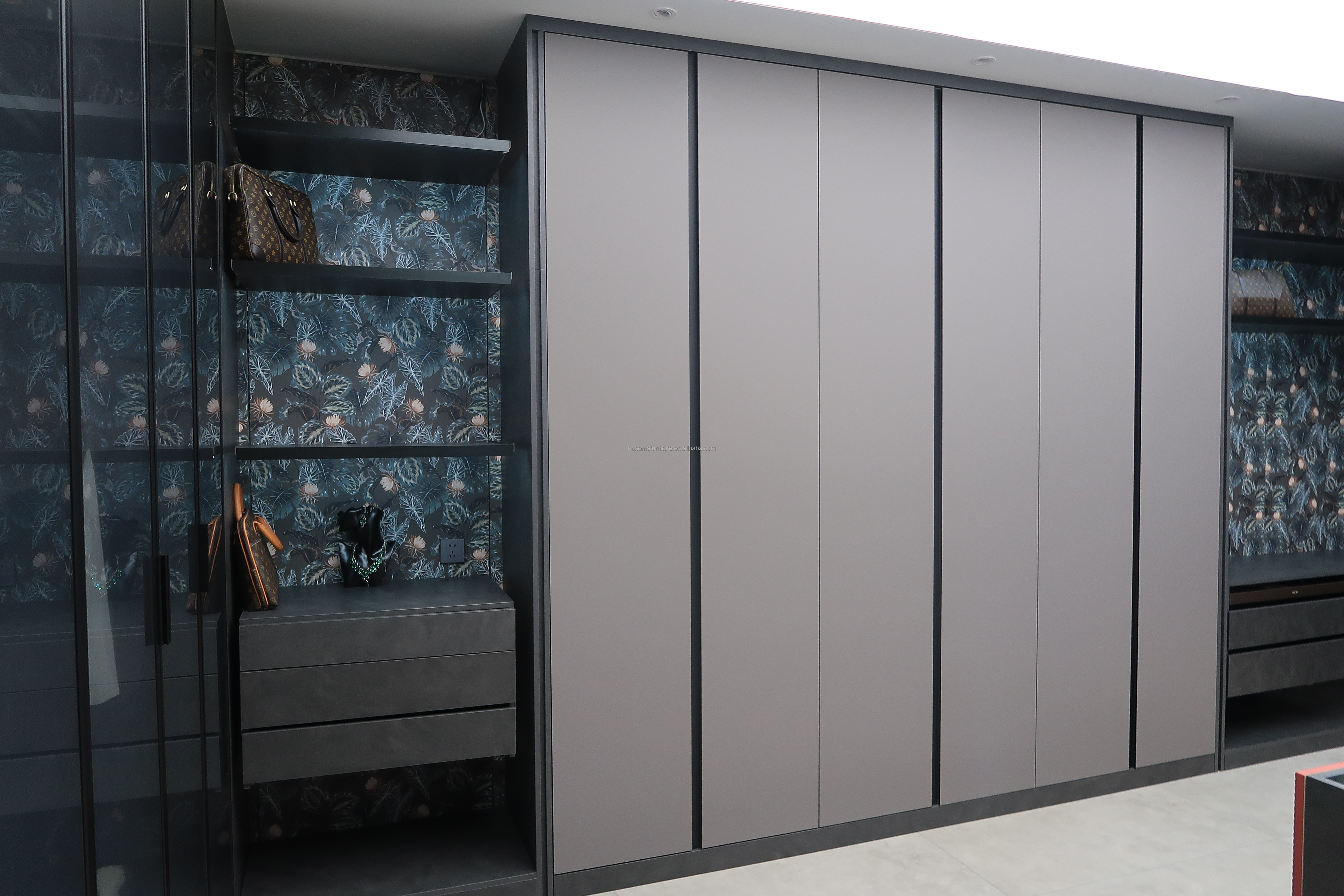 Storage Bedroom Furniture Factory Price Muebles Wardrobe Closet Cloth Home Furniture Wooden Armoire Closet Wardrobe with Mirror