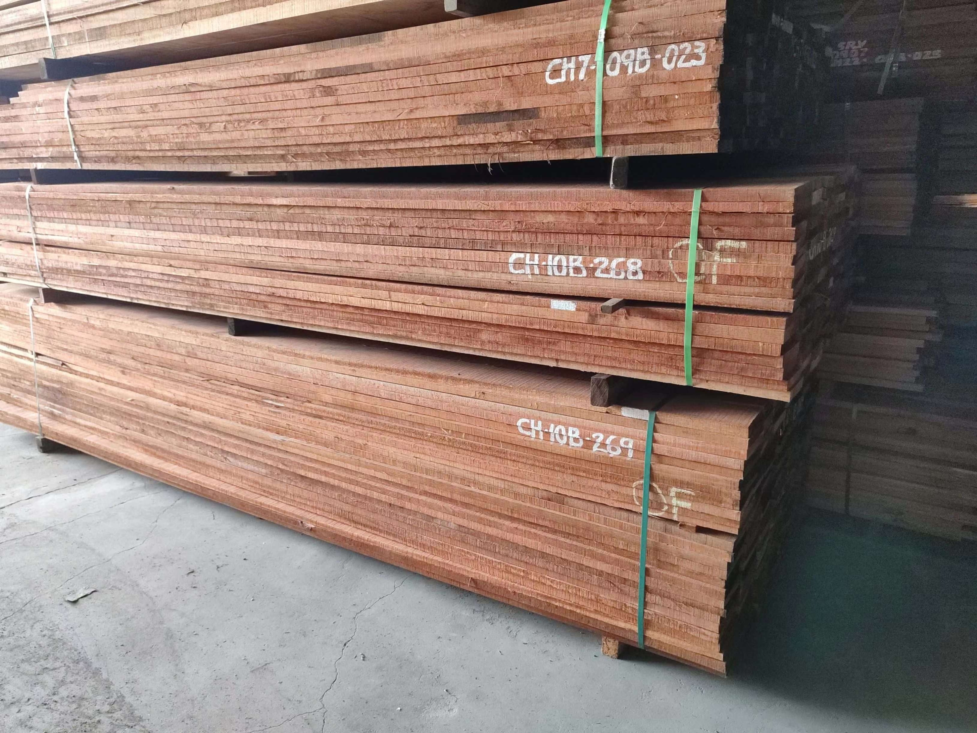 Malaysia Safe And Fast Delivery Dark Red Meranti Wood Reliable Ocean Shipping Service Guarantee Consumer Wood Arrives Securely