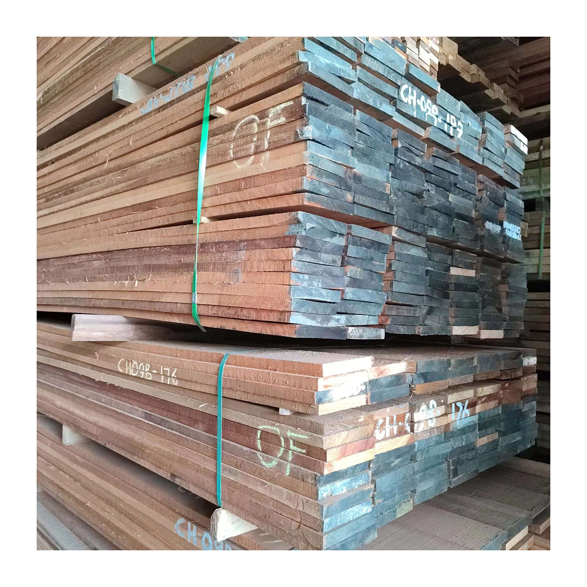 Malaysia Safe And Fast Delivery Dark Red Meranti Wood Reliable Ocean Shipping Service Guarantee Consumer Wood Arrives Securely