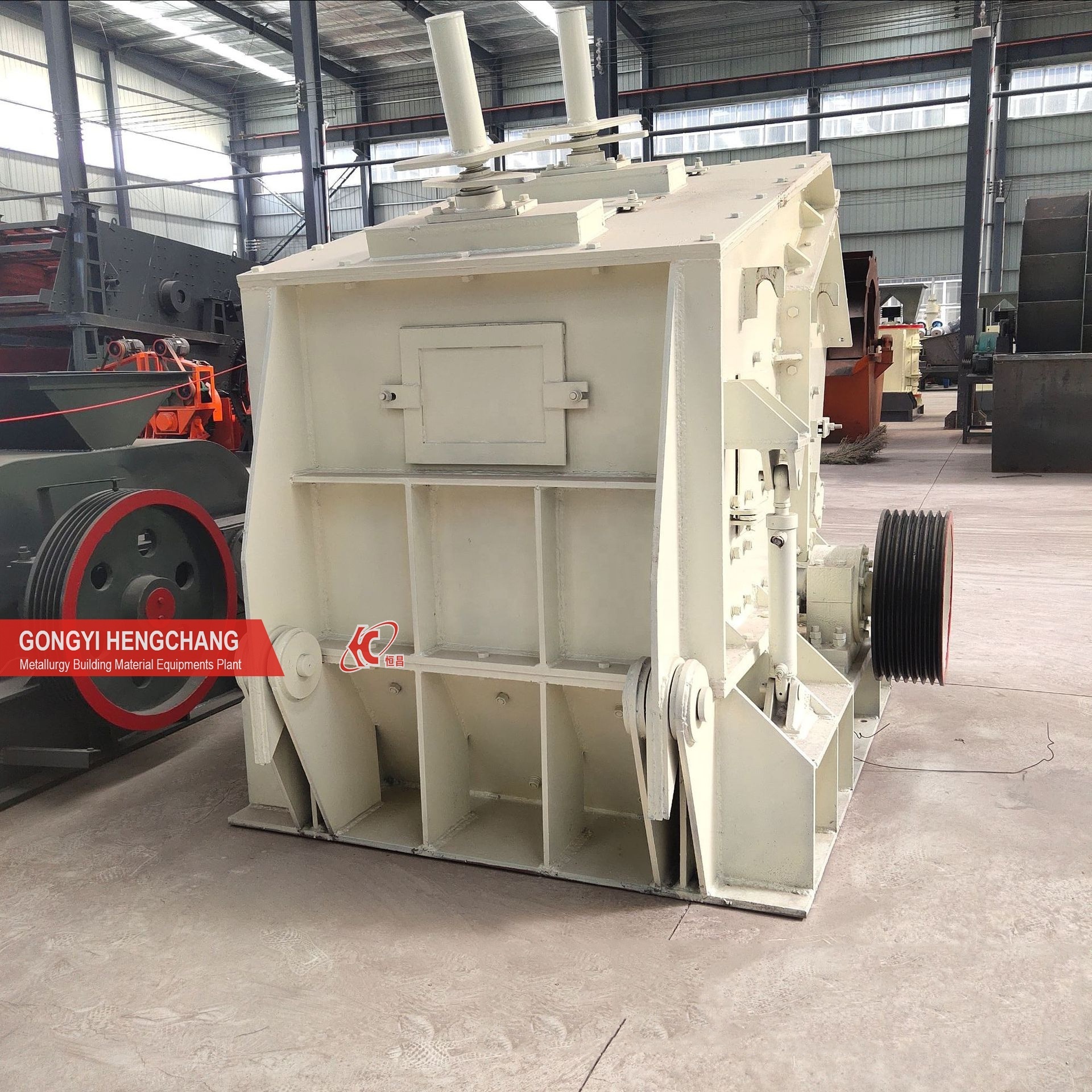 Factory Customized Vertical Shaft Impact Crusher Stone Rock Compound Mobile Impact Crusher Primary Machine Price