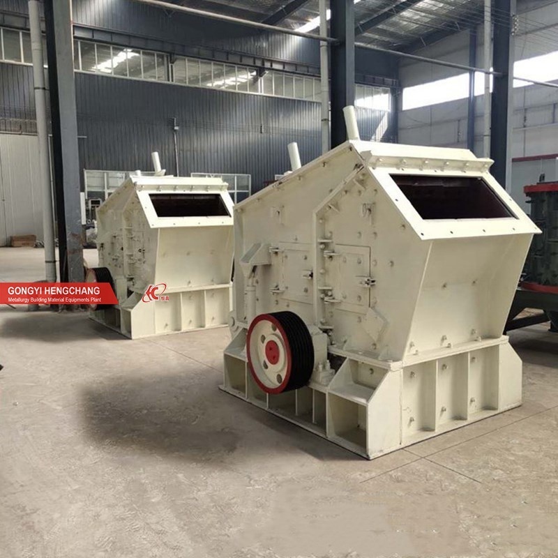 Factory Customized Vertical Shaft Impact Crusher Stone Rock Compound Mobile Impact Crusher Primary Machine Price