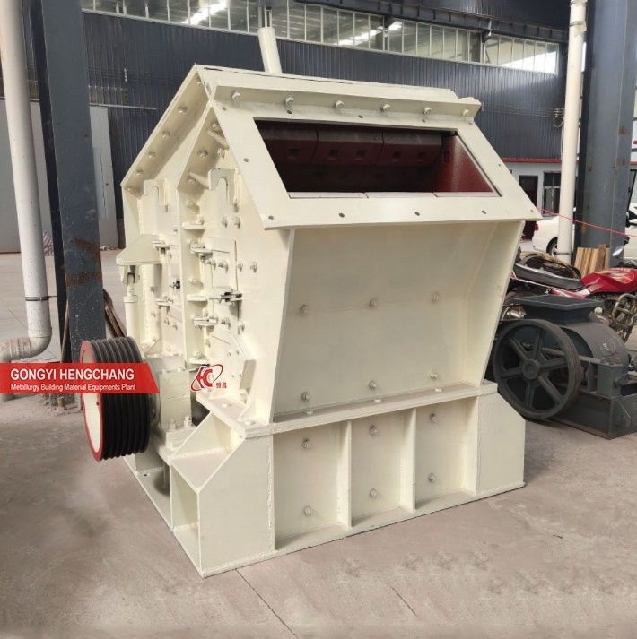 Factory Customized Vertical Shaft Impact Crusher Stone Rock Compound Mobile Impact Crusher Primary Machine Price