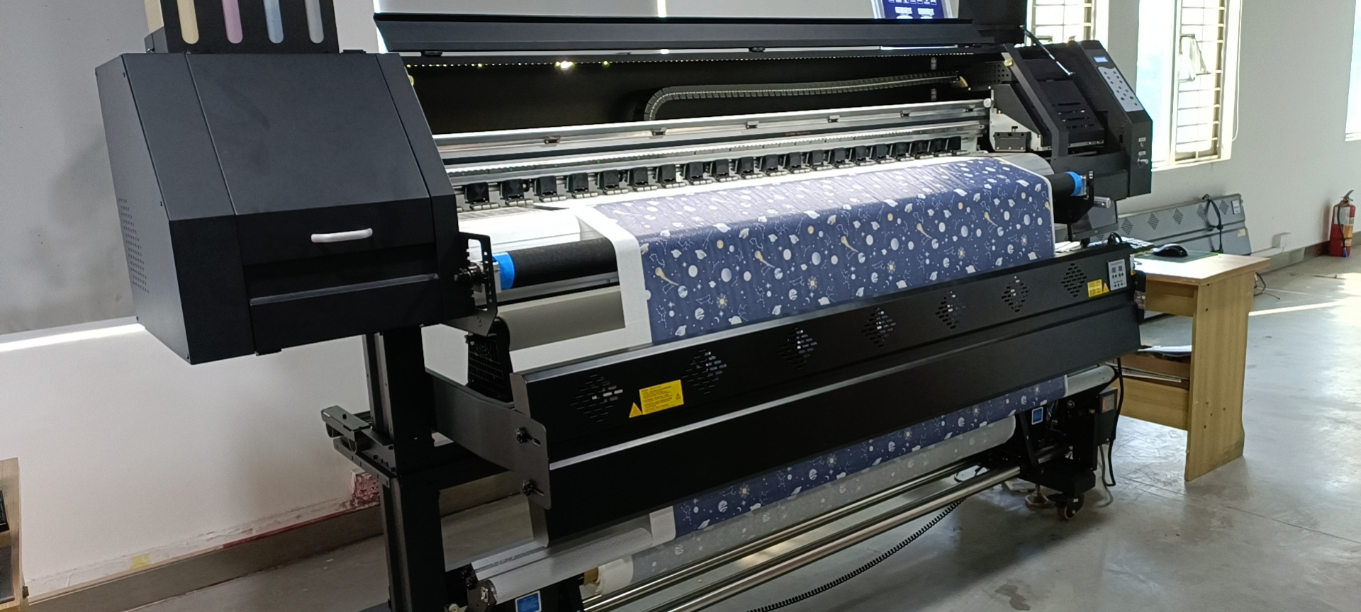 1.8m 6 Feet DX5 i3200 Printheads Digital Sublimation Printer For Heat Transfer Textile Printing SinoColor Factory Direct Sale 4