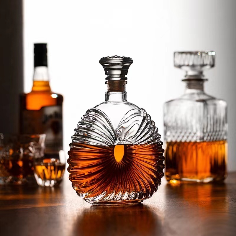 New Design 500ml Classic Good Quality Glass Whisky Wine Decanter Juice Bottle For Liquar Daily Life Home