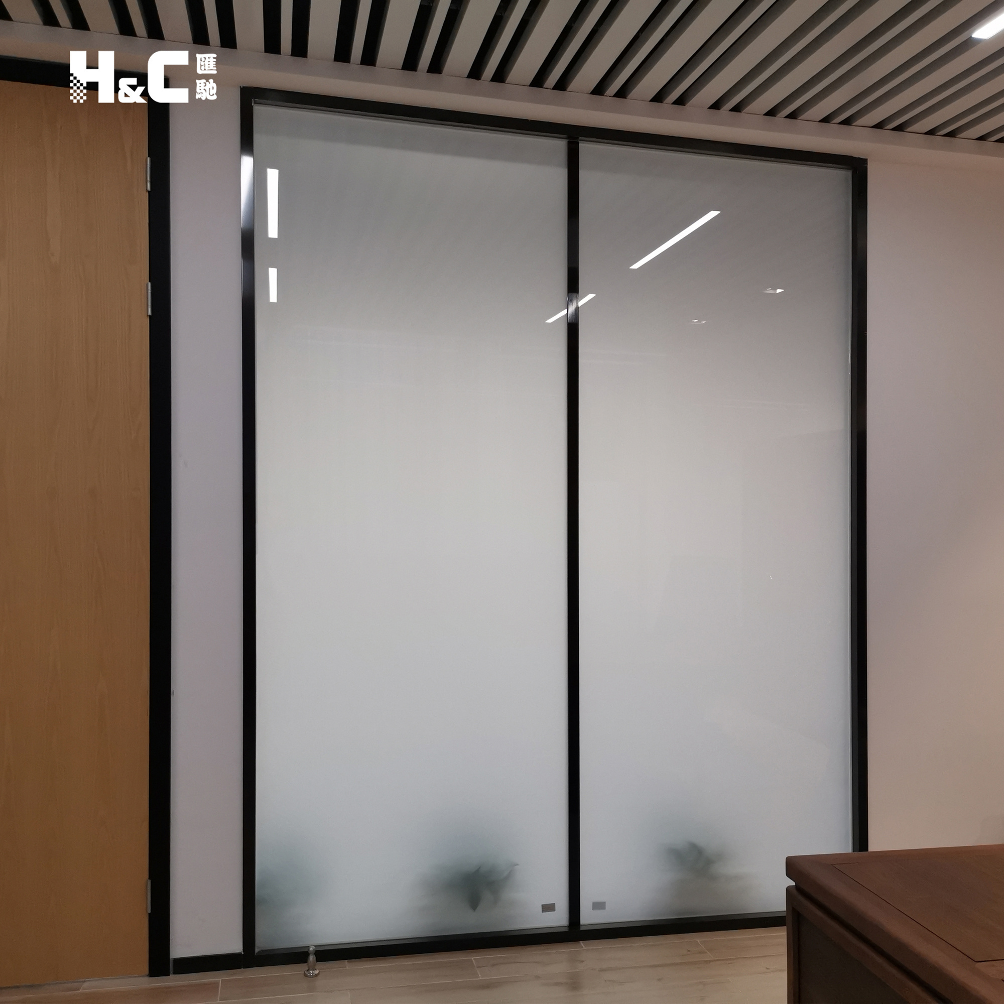 huichi factory high transparent privacy and safty switchable smart  pdlc glass film