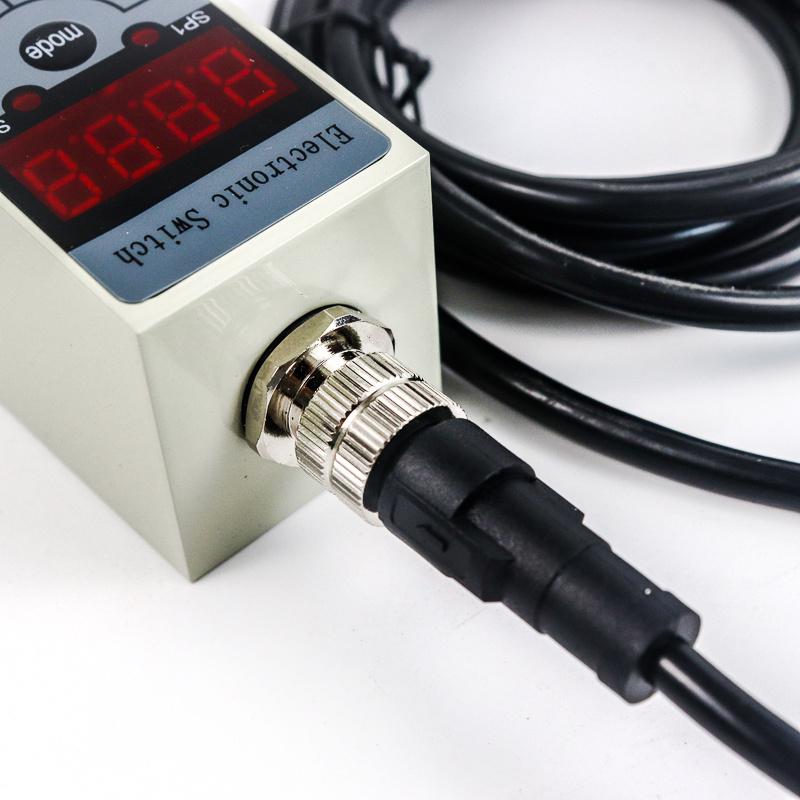 Intelligent digital display hydraulic pressure switch with optional analog output 4 20mA oil pressure switch