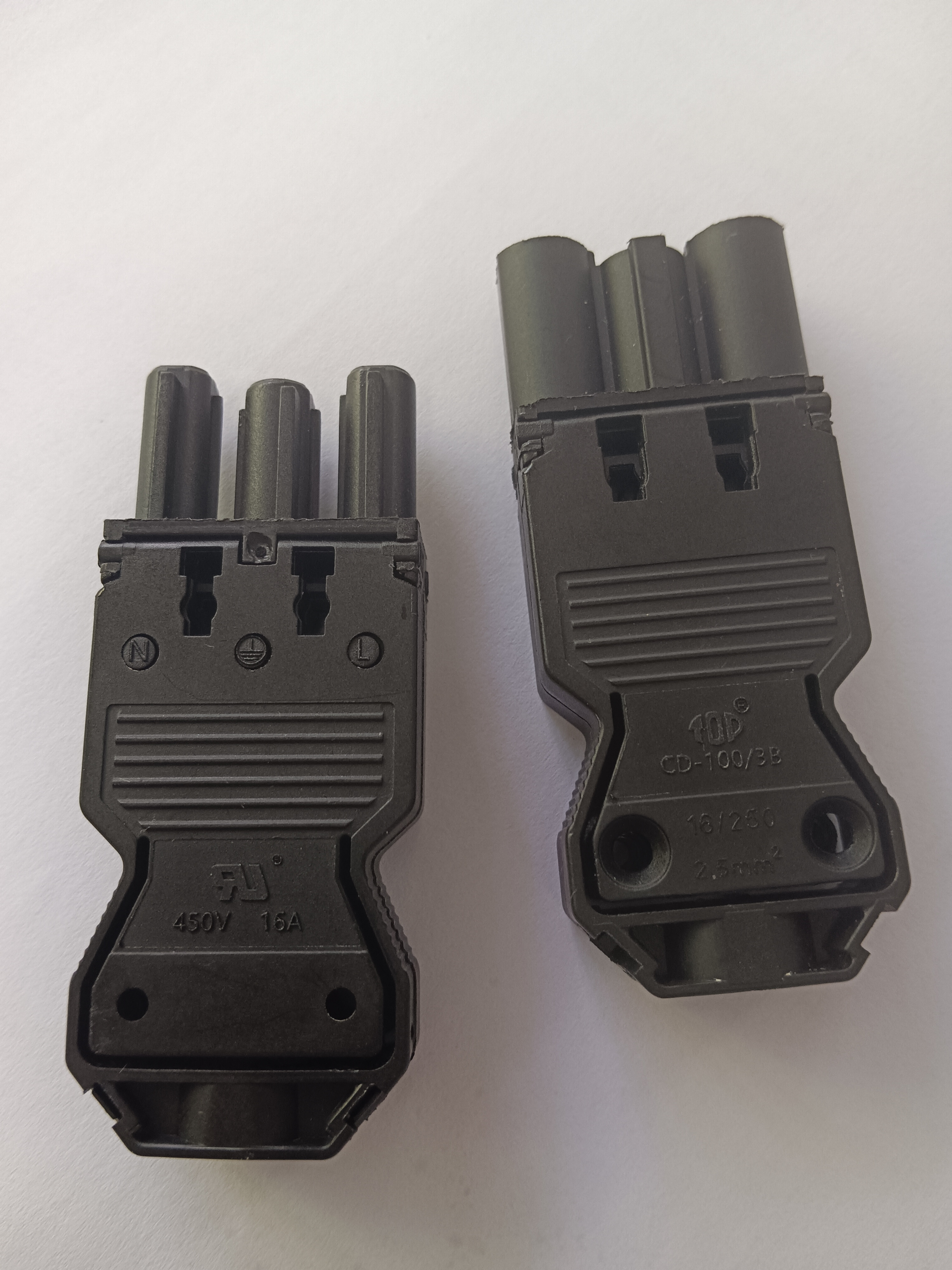 Electric Pluggable Connector quick connectors and terminals