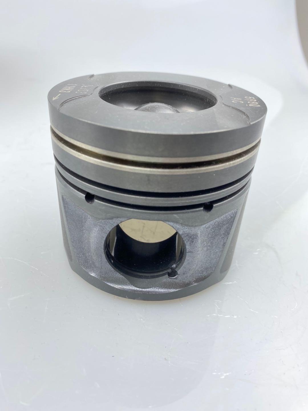 KUSIMA high quality auto spare parts diesel engine piston for Land Rover 276DT 2.7 TDV6 OE LR010297