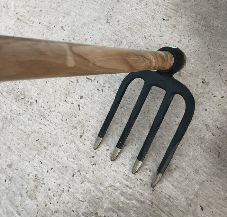 EXPORT AFRICAN HAND TOOLS FORK HOE