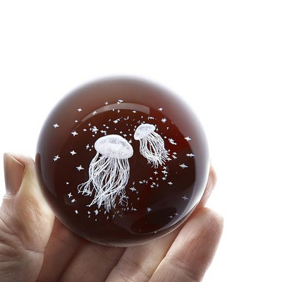 3D Laser Engraved Jellyfish with Star Ocean Crystal Decorative Ball Figurine Home Art Decoration