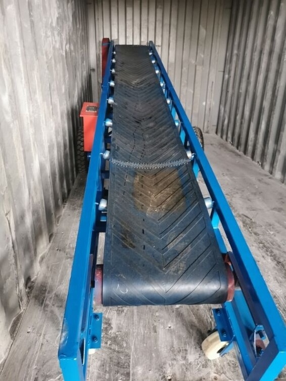 Customize Large Output Inclined 500mm Width Movable Belt Conveyor For Bulk Handling