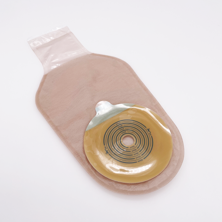 Hospitals and clinics using using two-piece open pouch hydrocolloid urostomy bag for adult or children