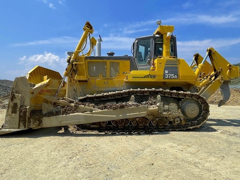 Heavy machinery used komatsu d375 bulldozer d375a tracked dozer with powerful ripper d375a-3 d375a-6