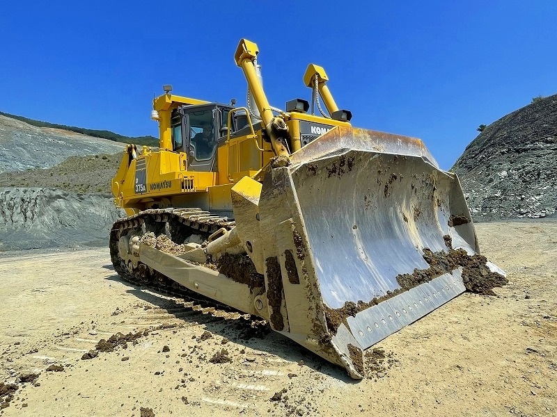 Heavy machinery used komatsu d375 bulldozer d375a tracked dozer with powerful ripper d375a-3 d375a-6