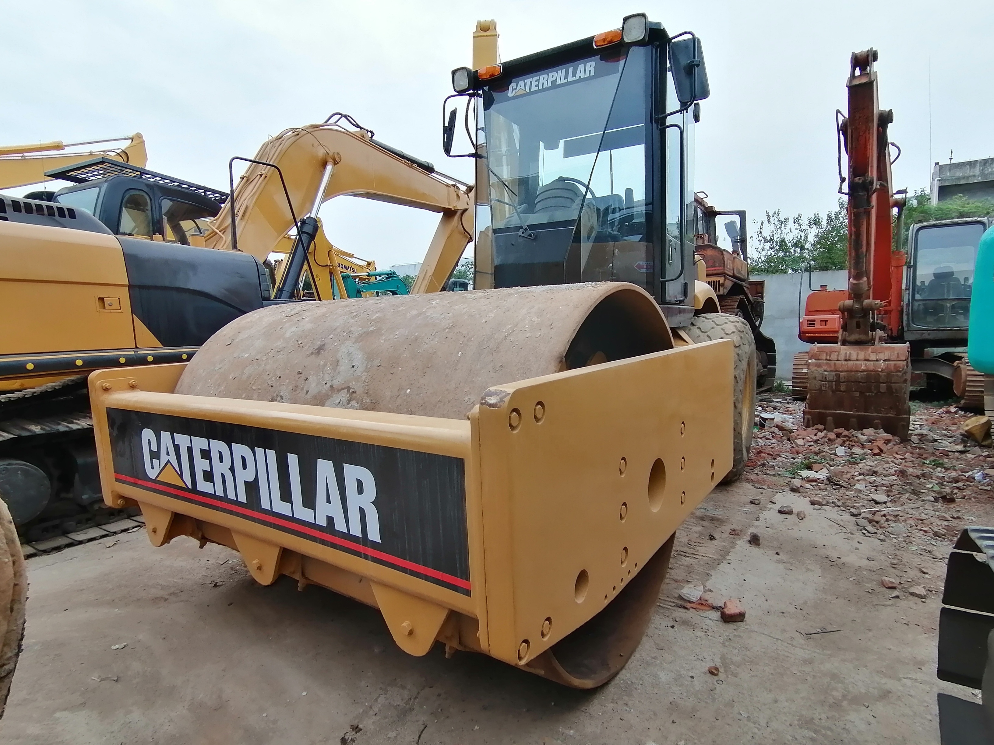 Heavy machine Cat cs583d road roller 100% Original cat compactor for sale