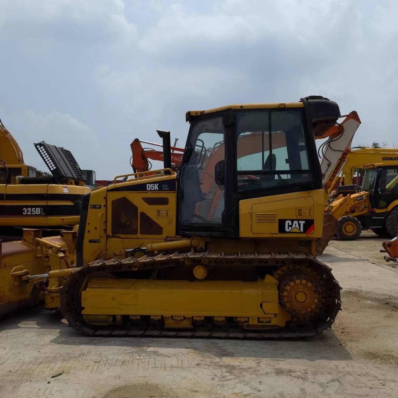 Earthmoving equipment medium used caterpillar d5k crawler bulldozer cat d5 models dozer