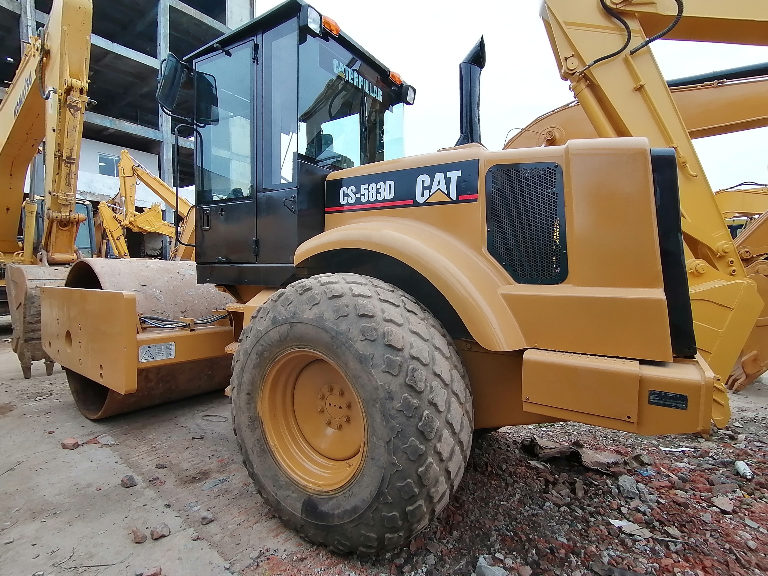 Heavy machine Cat cs583d road roller 100% Original cat compactor for sale