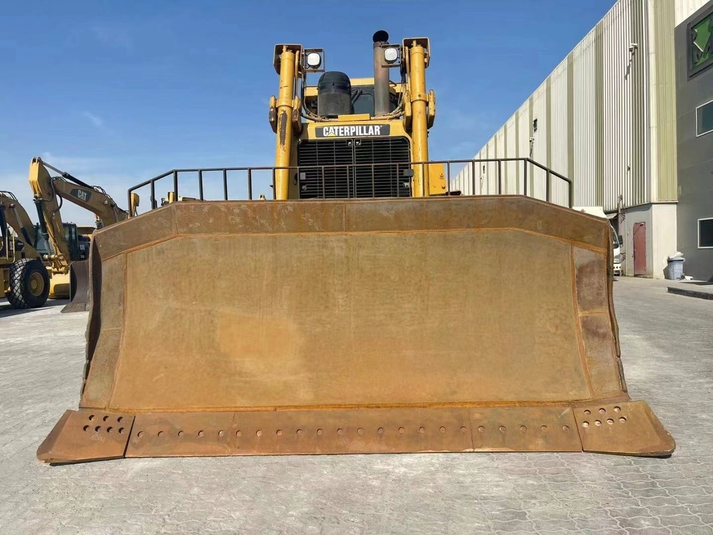 Good japan crawler used cat d9r bulldozer for sale caterpillar  dozer price bulldozer machinery