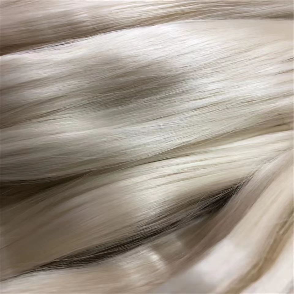 China factory wholesale Undyed Raw Silk 100% Mulberry Silk Yarn for Weaving and Knitting