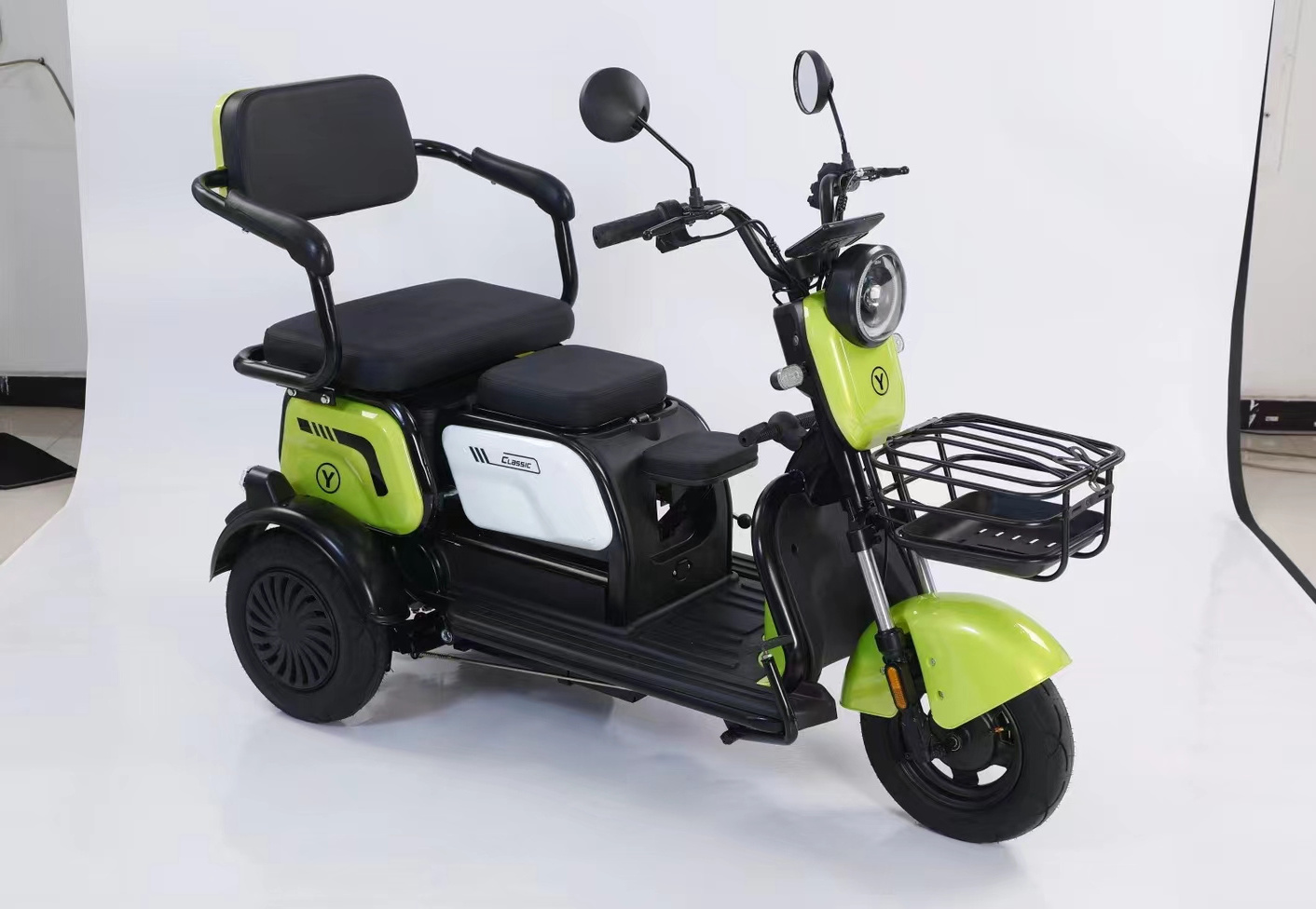 High-power 800W-2000W electric tricycle scooter tricycle three-wheeled large rear box for the elderly with electric tricycle