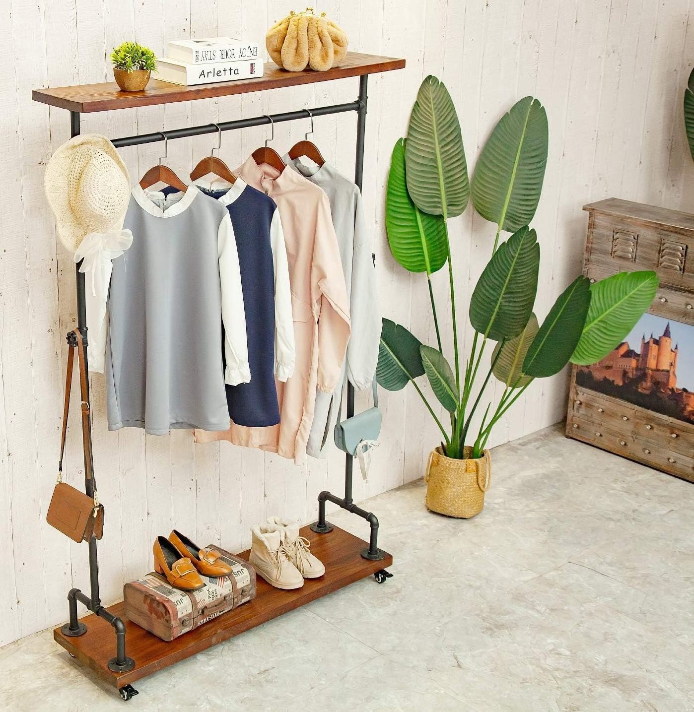 Industrial Pipe Clothing Racks Cast Iron Pipe Fitting Rolling Garment Rack Shoes Storage Heavy Duty Clothes Rack for bedroom