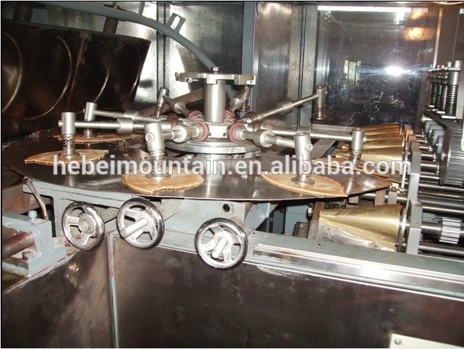 Automatic gas heating Ice Cream Waffle Cone Machinery For Rolled Sugar Cones Making Production line