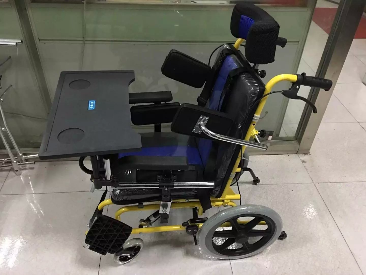 Good Quality Cerebral palsy wheelchair manual Wheelchair For Handicapped and children