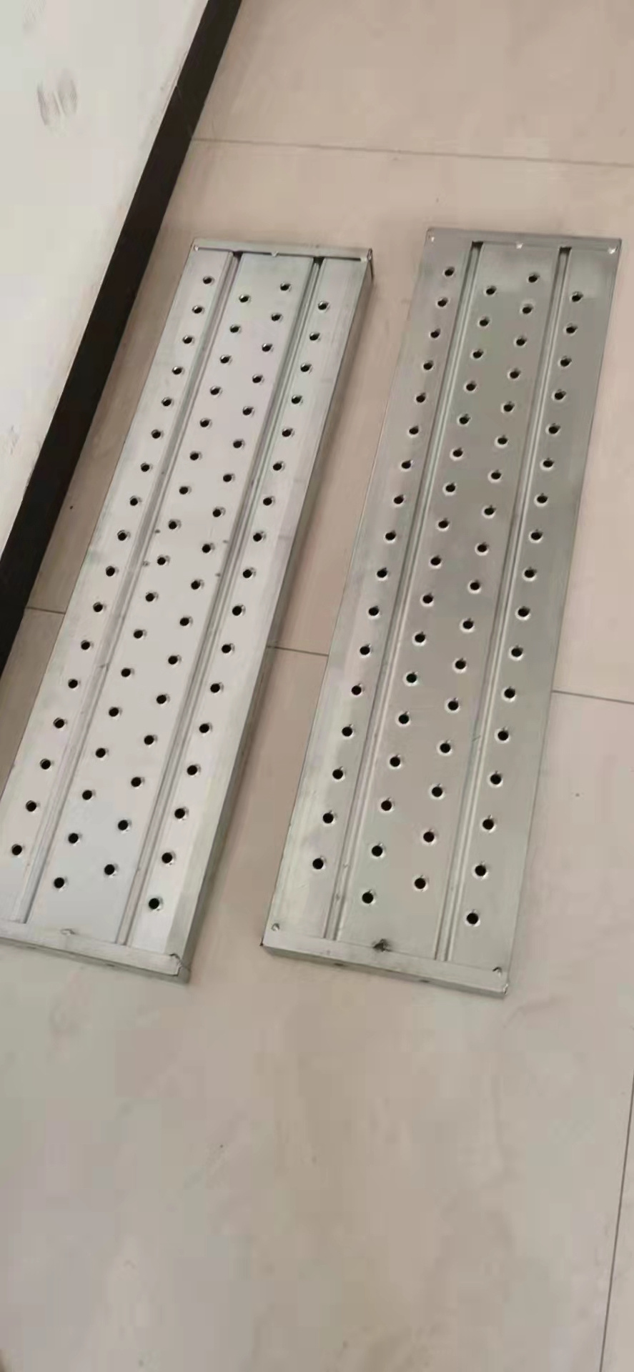 China Supplier Structural Scaffold Walking Boards Perforated Steel Planking Scaffolding System Steel Plank Walk Board