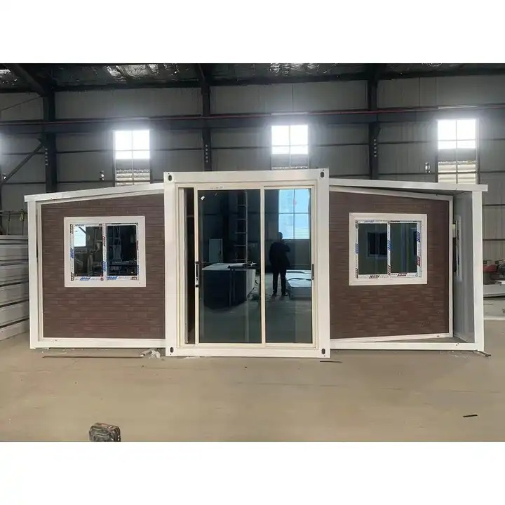 Prefabriqu house 3 bedrooms and living room container huser wood garge bungalow htel double doors shipping container 20