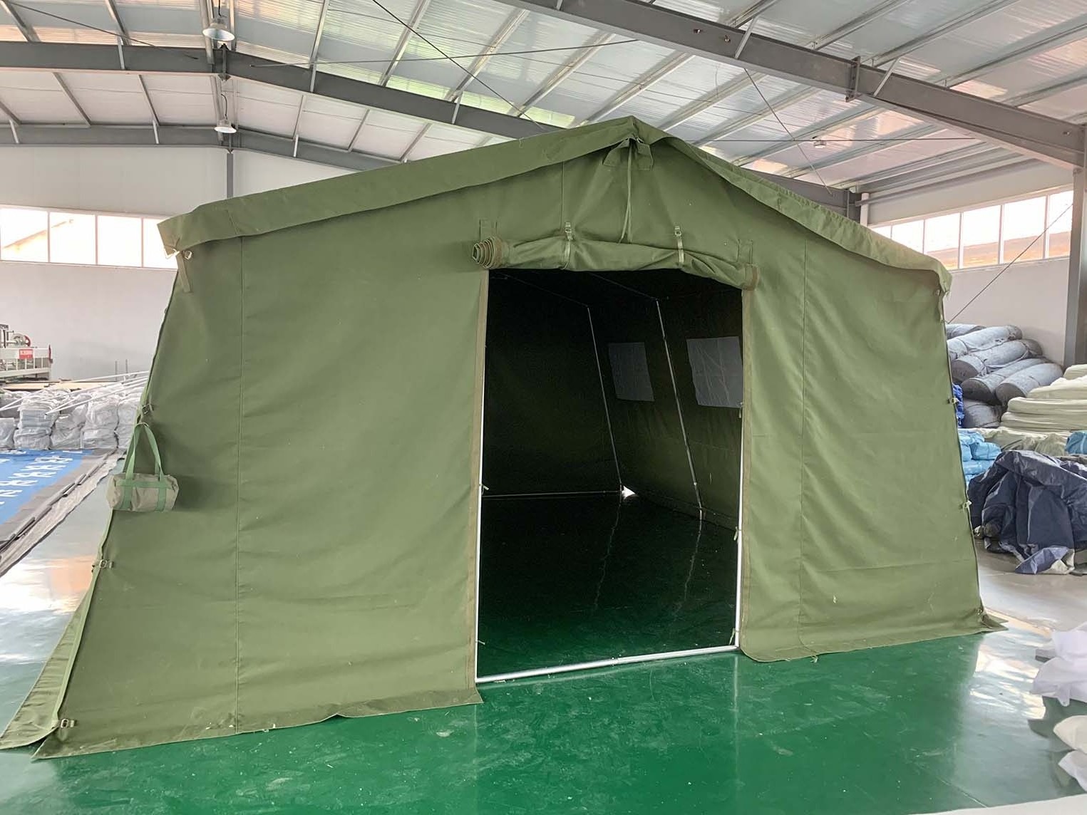 5m*5m Olive Green Tent Hot Sale Tent Outdoor Big Large Refugee Family Relief Living Tent