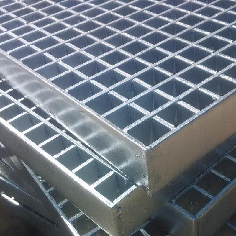 Heavy duty steel grating 12