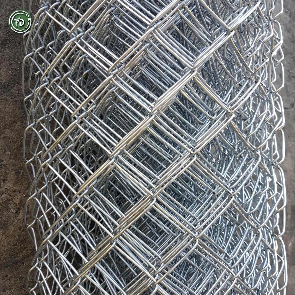 china cheap 100 ft galvanized chain link fence roll best price 8 ft black blue vinyl coated diamond mesh wire chain-link fence