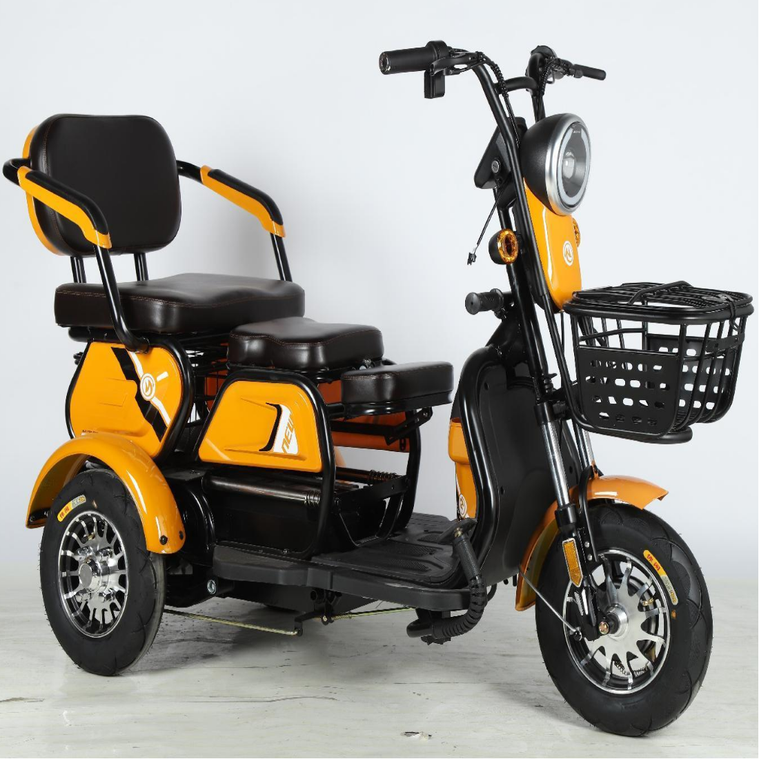 electric bike for adults has low price 3 wheel electric tricycle has high speed adult electric car is promoting